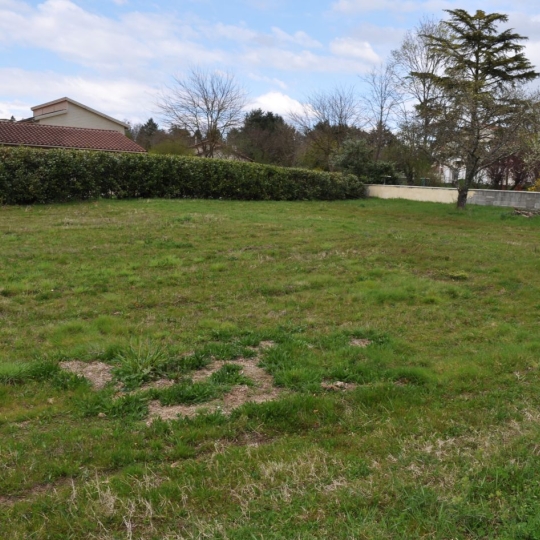  Annonces AIN RHONE : Terrain | MONTMERLE-SUR-SAONE (01090) | 0 m2 | 180 000 &euro; 