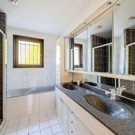  Annonces AIN RHONE : Maison / Villa | CRECHES-SUR-SAONE (71680) | 150 m2 | 295 000 &euro; 