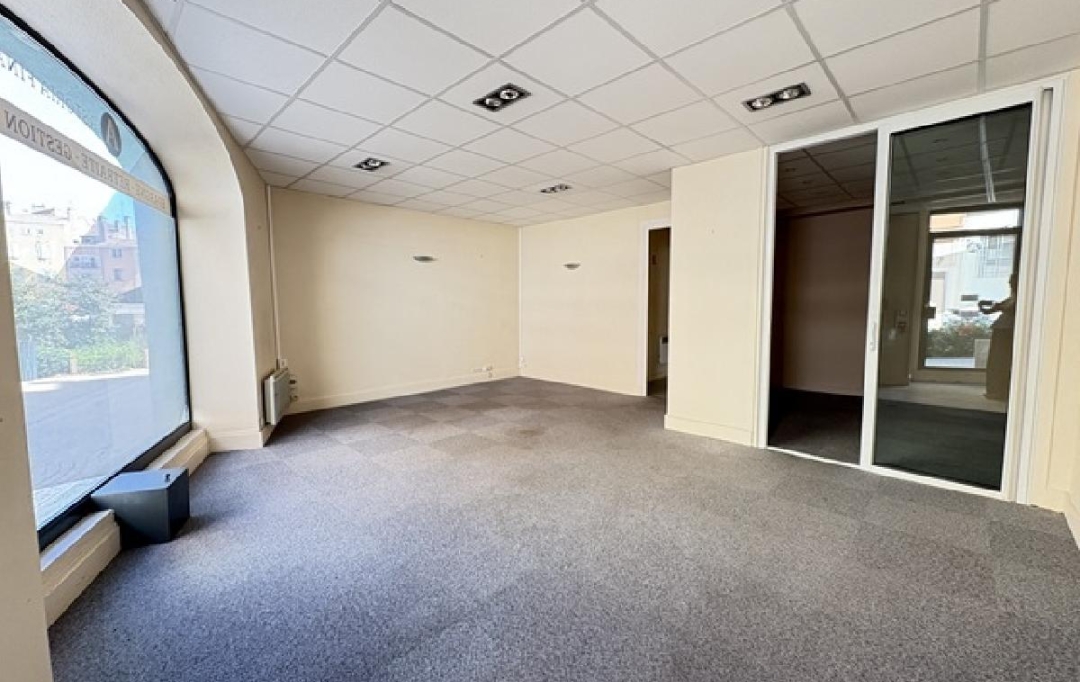Annonces AIN RHONE : Local / Bureau | MACON (71000) | 40 m2 | 670 &euro; 