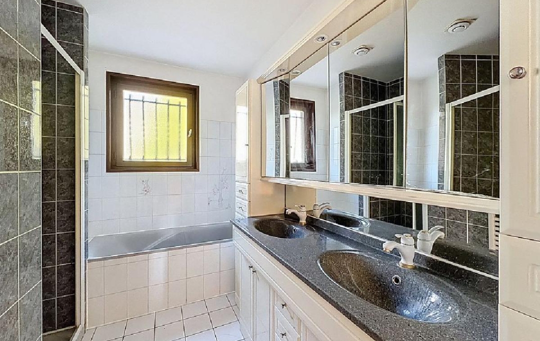 Annonces AIN RHONE : Maison / Villa | CRECHES-SUR-SAONE (71680) | 150 m2 | 295 000 &euro; 