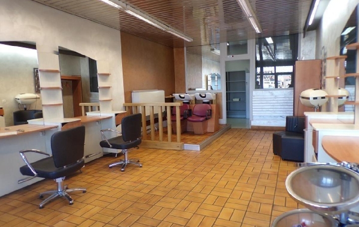  Annonces AIN RHONE Office | MACON (71000) | 50 m2 | 600 € 