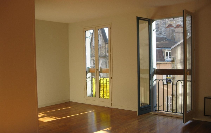  Annonces AIN RHONE Appartement | MACON (71000) | 52 m2 | 530 € 